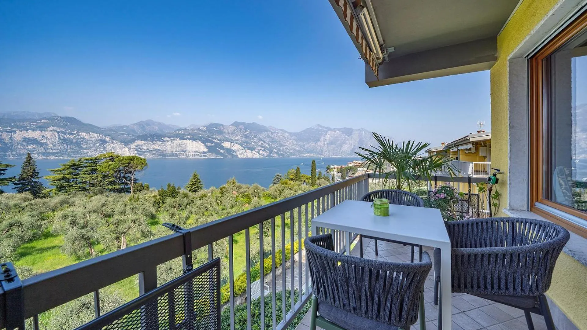 City Central Apartment - Via Panoramica 38 - Malcesine - Pool & Amazing Lakeview