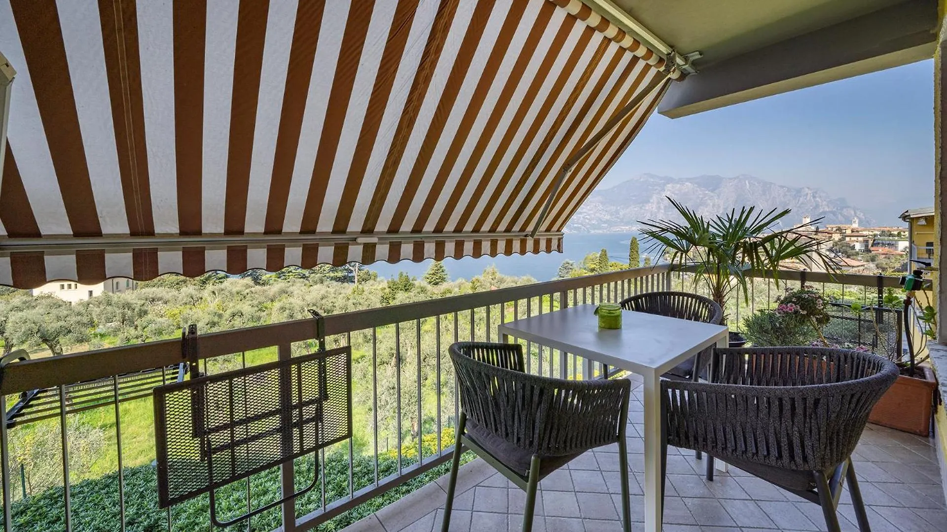 City Central Apartment - Via Panoramica 38 - Malcesine - Pool & Amazing Lakeview 0*,