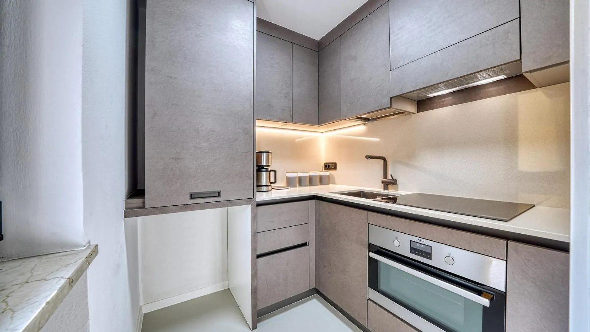 City Central Apartment - Via Panoramica 38 - Malcesine - Pool & Amazing Lakeview